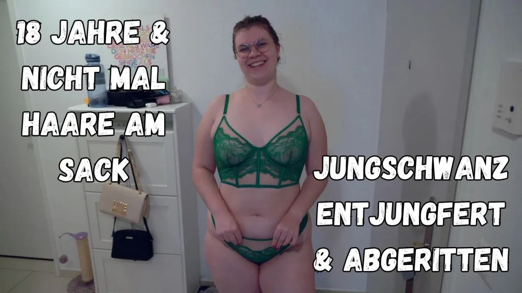 thumbnail foto nr. 10 von 18 jähriger entjungfert!! Nicht mal Haare am Sack!!