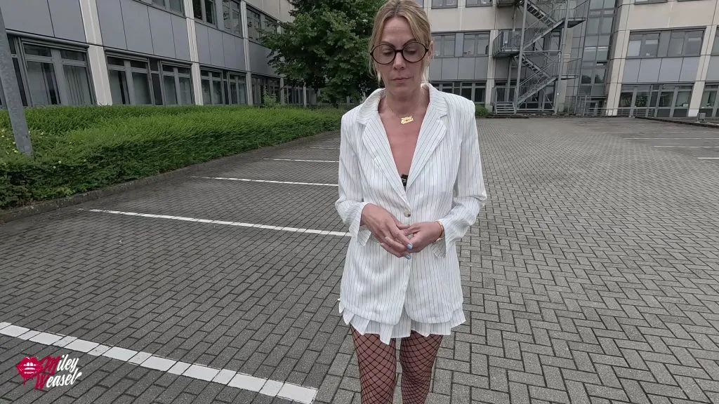 thumbnail foto nr. 1 von WTF!? Falscher Chauffeur macht mich zu seiner Analschlampe !